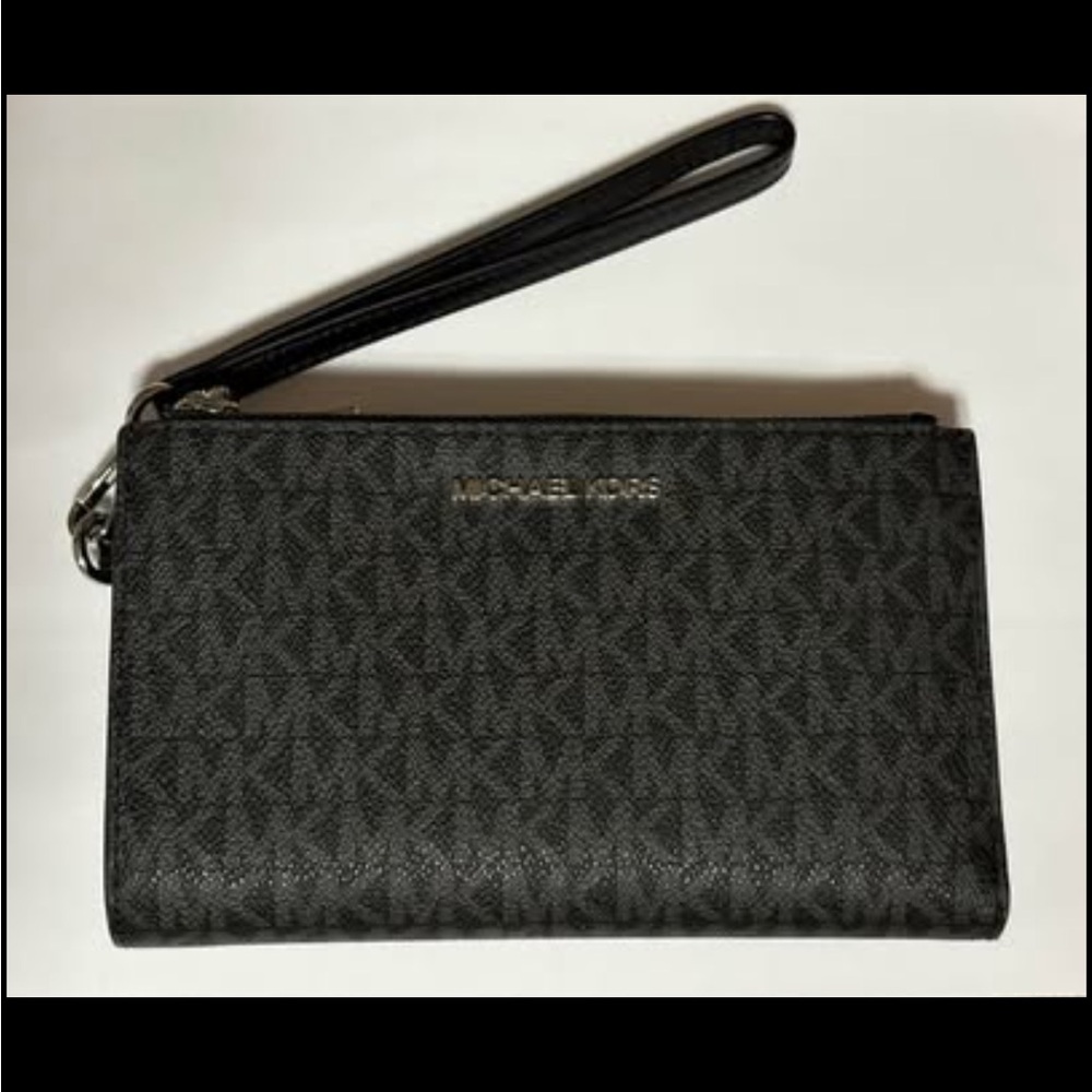 Michael Kors Black Jet Set Wristlet